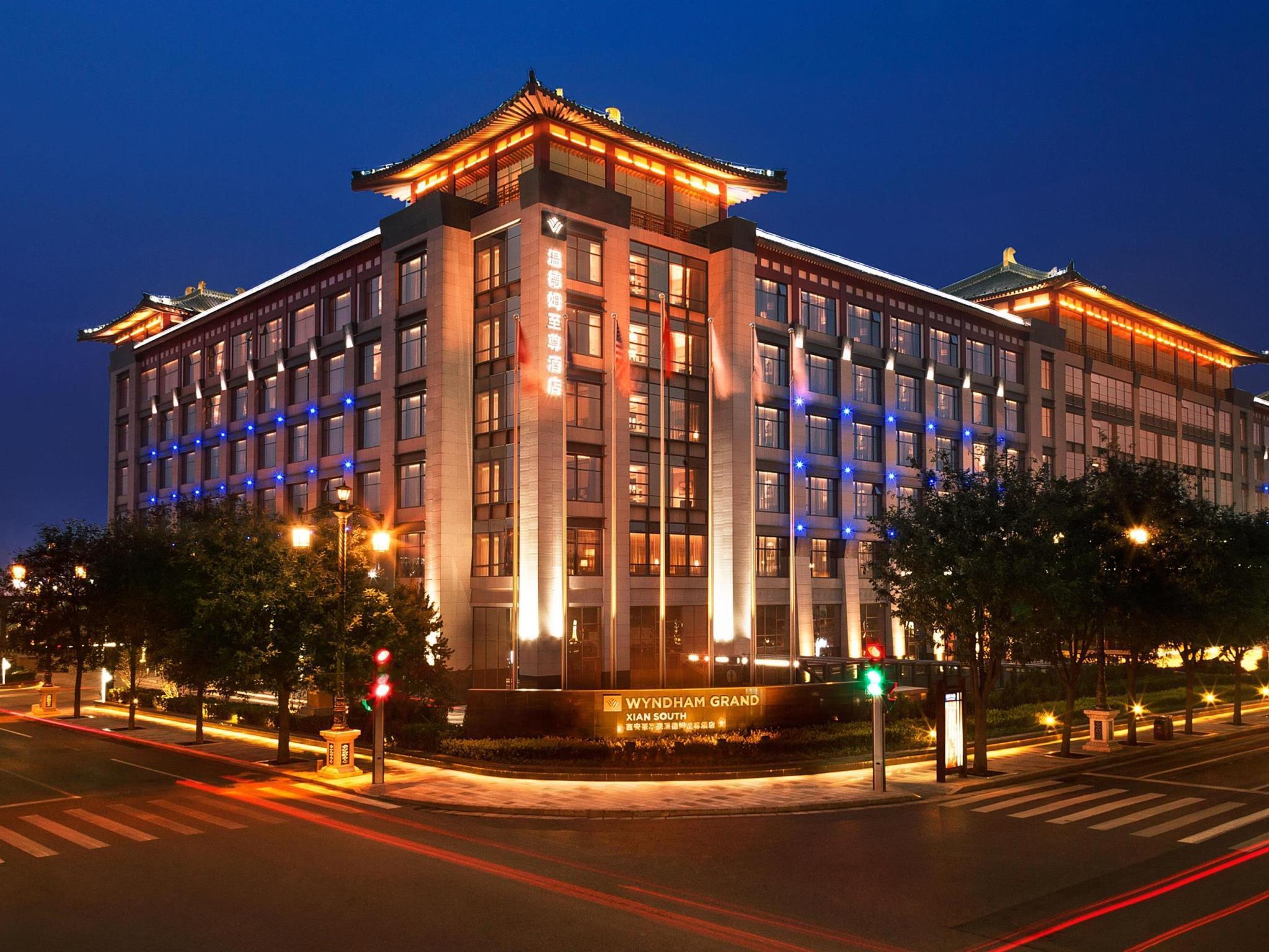 Отель Wyndham Grand Xi'An South Экстерьер фото